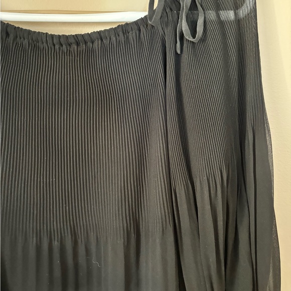 Wilfred Long sleeve off the shoulder blouse - Picture 2 of 4